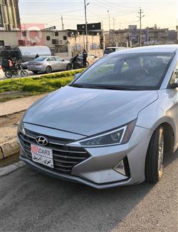 هیۆندای ئەلەنترا